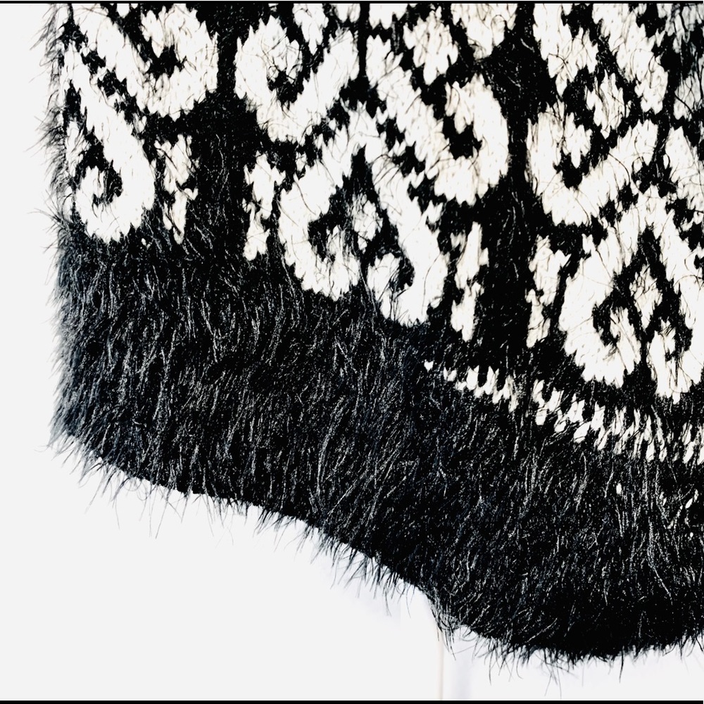 Miley and Molly Black & White Over Sized Sweater - Picture 5 of 8